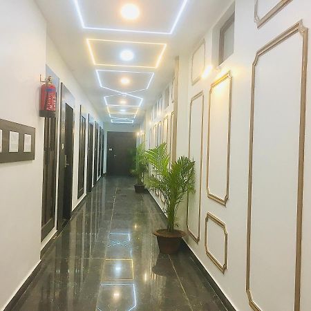 Trimrooms Shubharambh Ayodhya מראה חיצוני תמונה